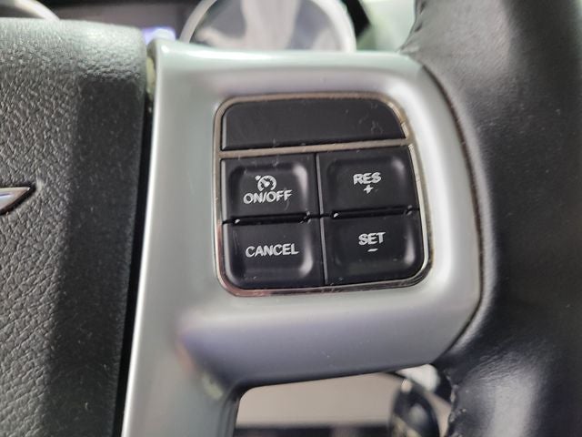 2014 Chrysler Town & Country Touring-L