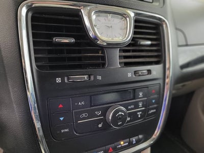 2014 Chrysler Town & Country Touring-L
