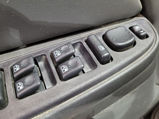 2005 Chevrolet Silverado 1500 LS