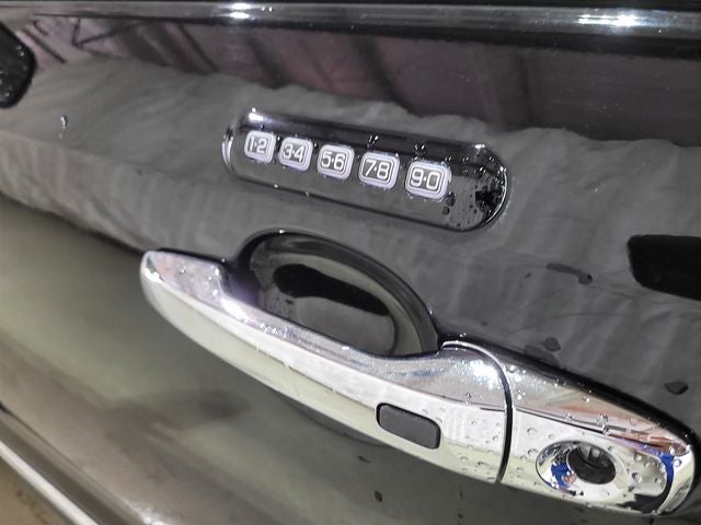 2012 Lincoln MKX Base