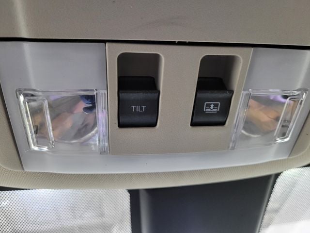 2012 Lincoln MKX Base