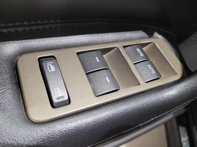 2012 Lincoln MKX Base