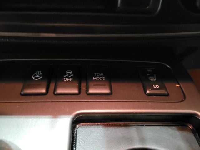 2015 Nissan Armada Platinum