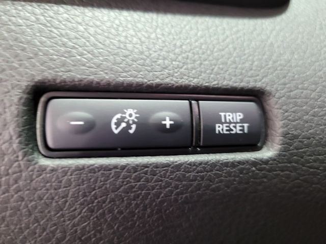 2020 Nissan Rogue Base