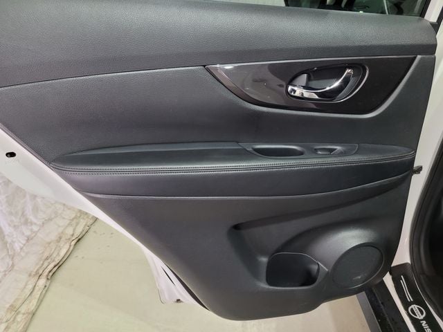 2020 Nissan Rogue Base