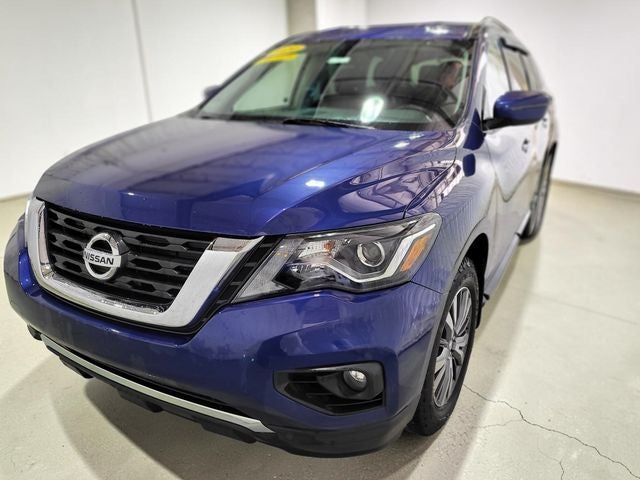 2020 Nissan Pathfinder SV