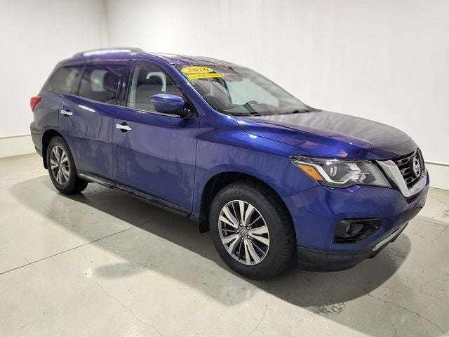 2020 Nissan Pathfinder SV