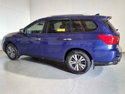 2020 Nissan Pathfinder SV