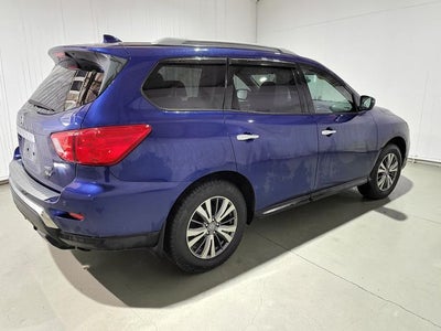 2020 Nissan Pathfinder SV