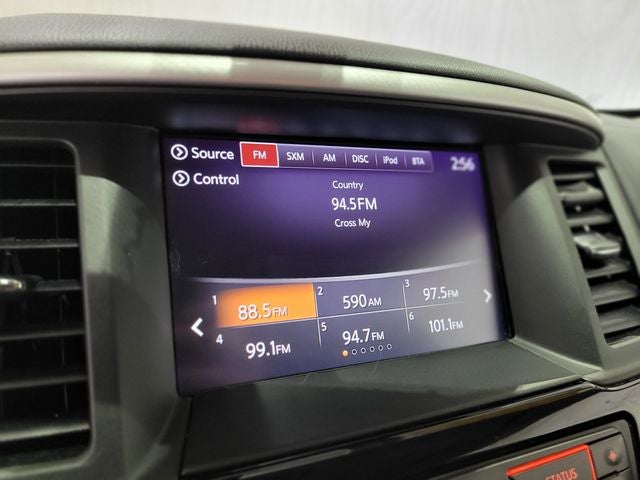 2020 Nissan Pathfinder SV