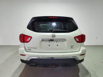 2018 Nissan Pathfinder SL