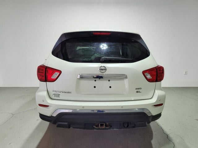 2018 Nissan Pathfinder SL