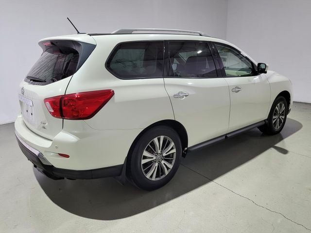 2018 Nissan Pathfinder SL