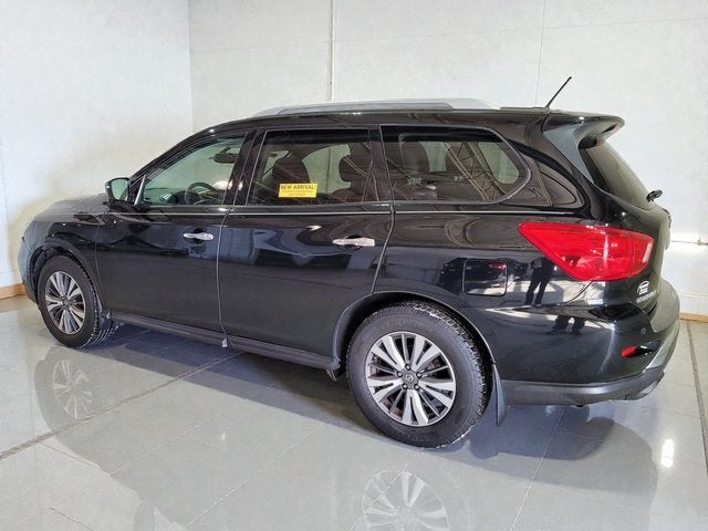 2017 Nissan Pathfinder SL