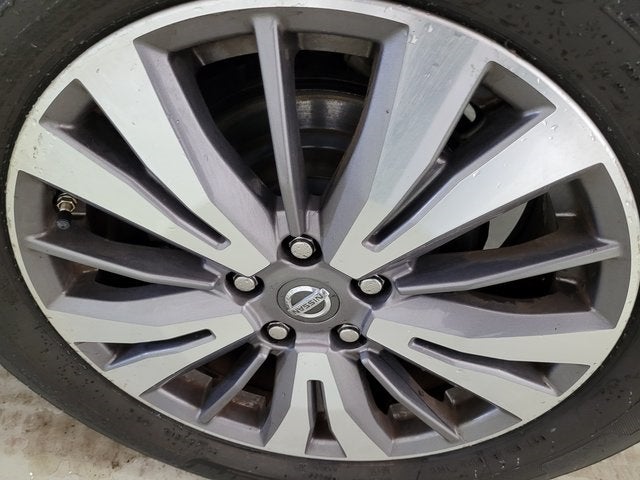 2017 Nissan Pathfinder SL