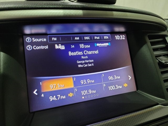 2017 Nissan Pathfinder SL