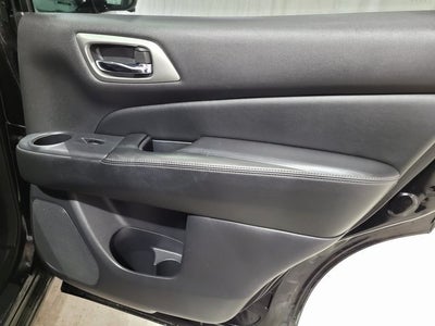 2017 Nissan Pathfinder SL