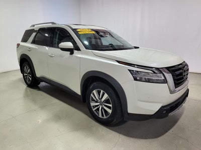 2023 Nissan Pathfinder SL