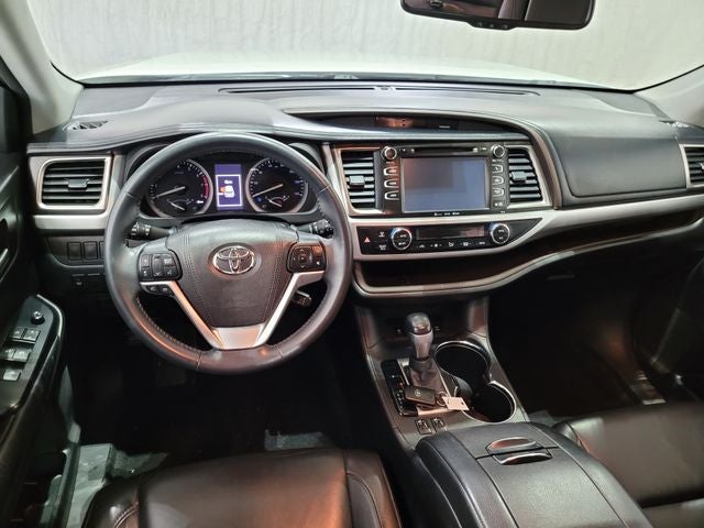 2016 Toyota Highlander XLE V6