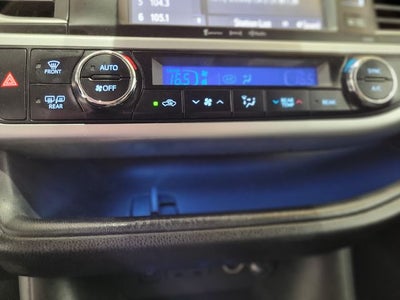 2019 Toyota Highlander SE