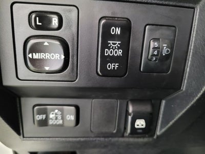 2017 Toyota Tundra SR5