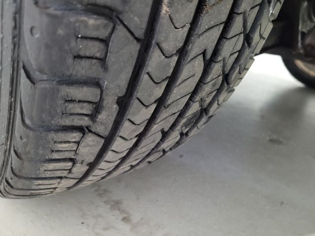 2009 Pontiac Vibe Base