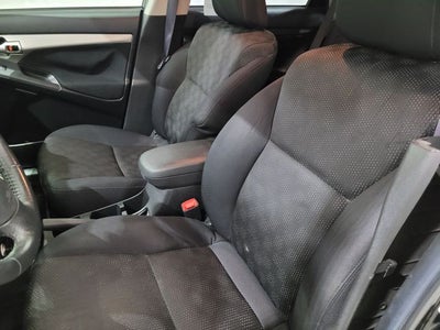 2009 Pontiac Vibe Base
