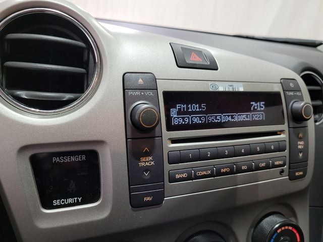 2009 Pontiac Vibe Base