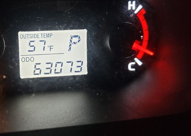 2009 Pontiac Vibe Base