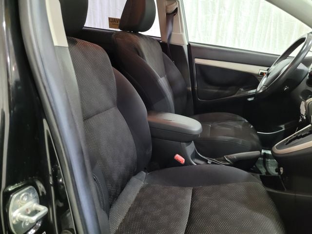 2009 Pontiac Vibe Base