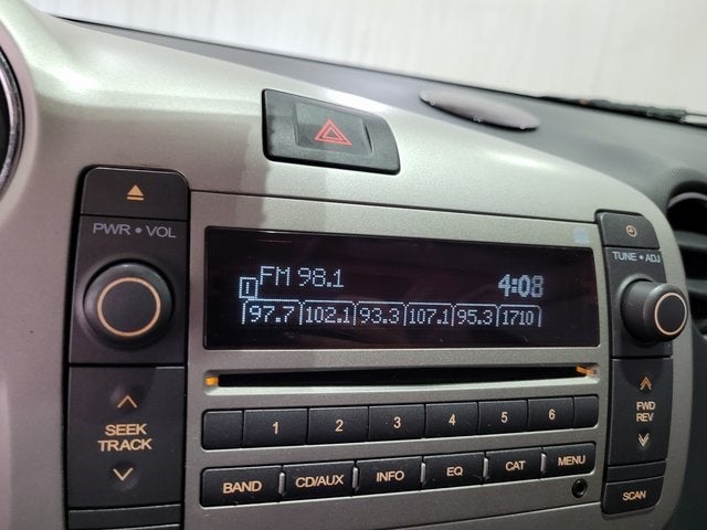 2010 Pontiac Vibe Base