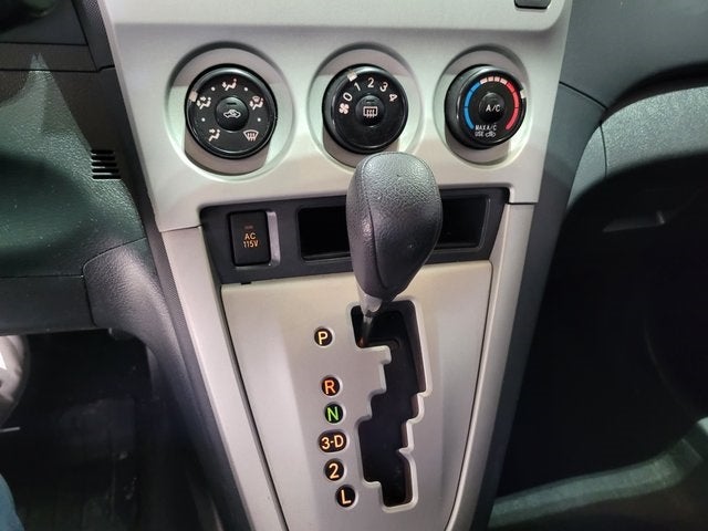 2010 Pontiac Vibe Base