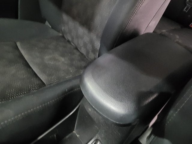 2010 Pontiac Vibe Base