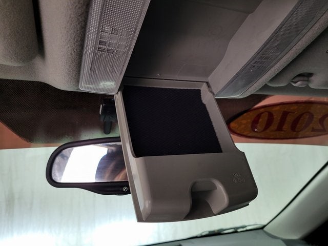 2010 Pontiac Vibe Base