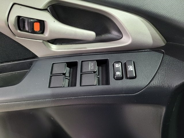 2010 Pontiac Vibe Base